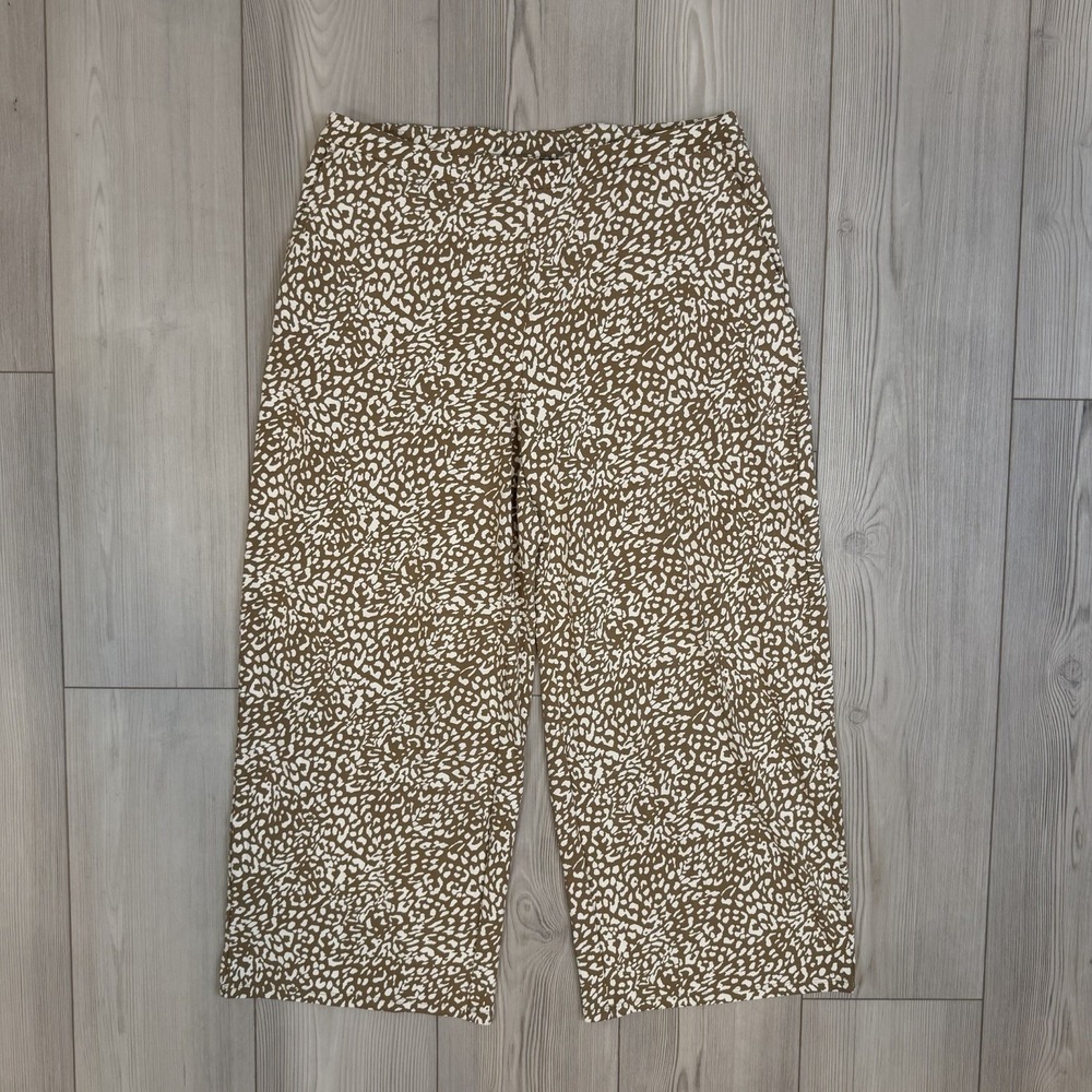 J. Jill Wearever Animal Print Pull On Pants Flowy Rayon Medium Wide Leg Crop